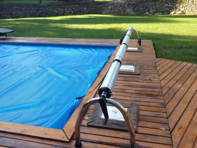 Termo pokrivač od 500 mikrona (solar bubble 460g/m2) na roleru.