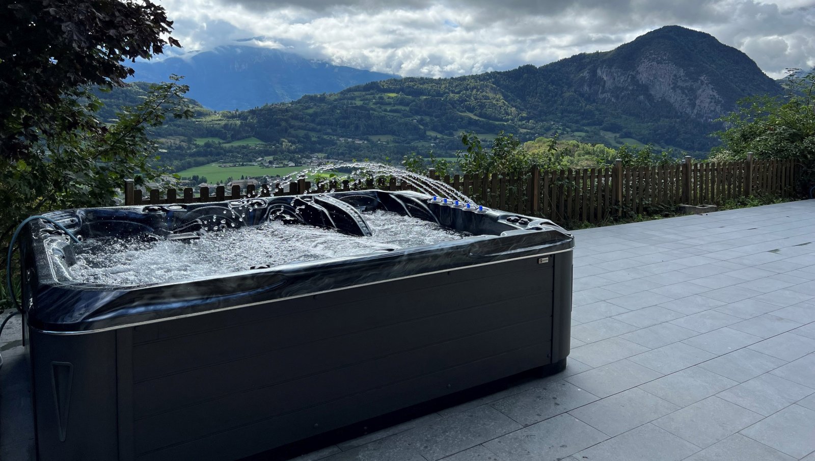 Premium jacuzzi Gorski Kotar. BazeniRijeka.com