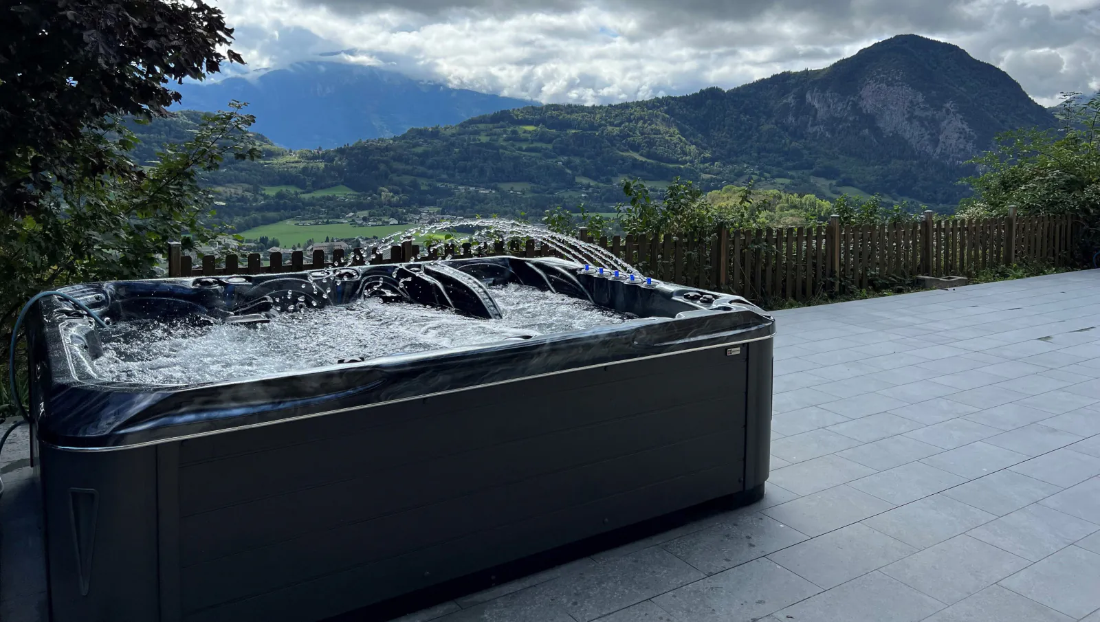 Premium jacuzzi Gorski Kotar. BazeniRijeka.com