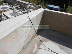 Bazen BC014