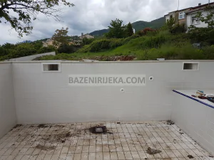 Bazen BC016a