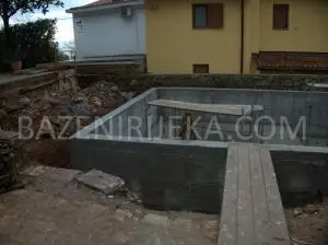 P1012972 Bazen Icici Folija 25